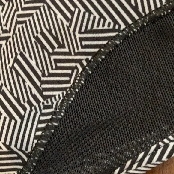 Lululemon Seawheeze Hotty Hot 🔥 Shorts RARE! NWT - Picture 5 of 6